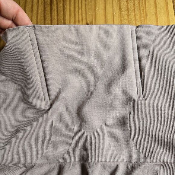 Shapewear OnCore High Waisted Body Sculpting Shorts Undergarment Slimming Size L - Picture 4 of 5